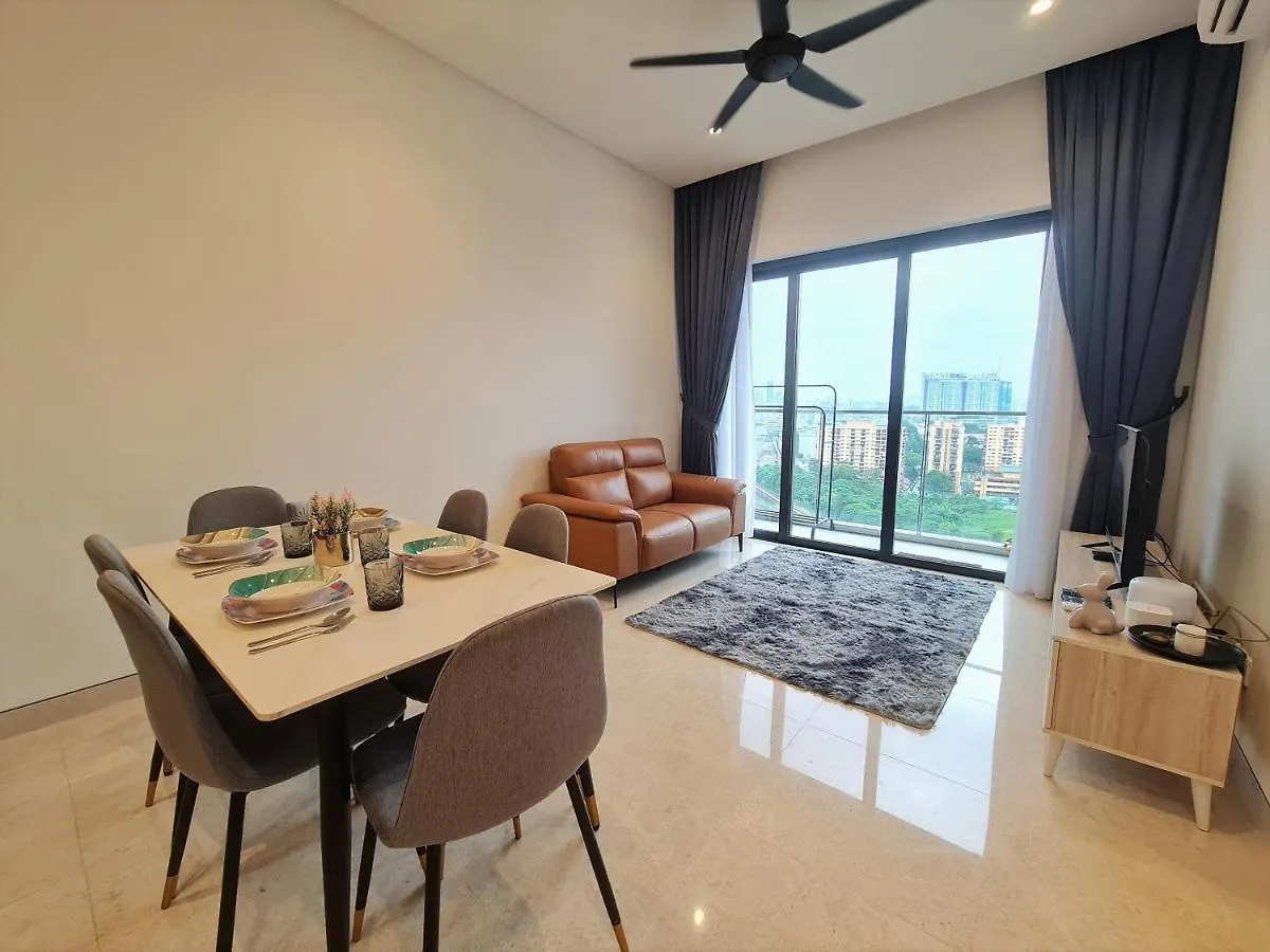 Lucentia Residence World Class Facilities Apartment Infinity Pool Stunning View Kuala Lumpur