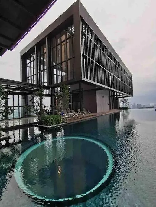 Lucentia Residence World Class Facilities Apartment Infinity Pool Stunning View Kuala Lumpur